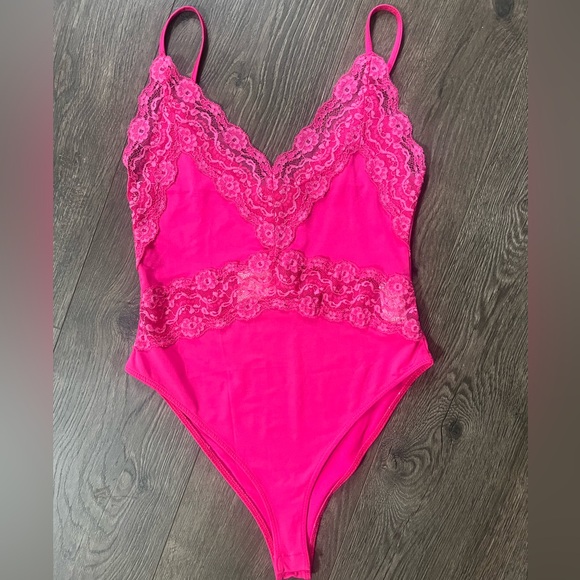 Zara Pink Lace Bodysuit - Picture 1 of 3